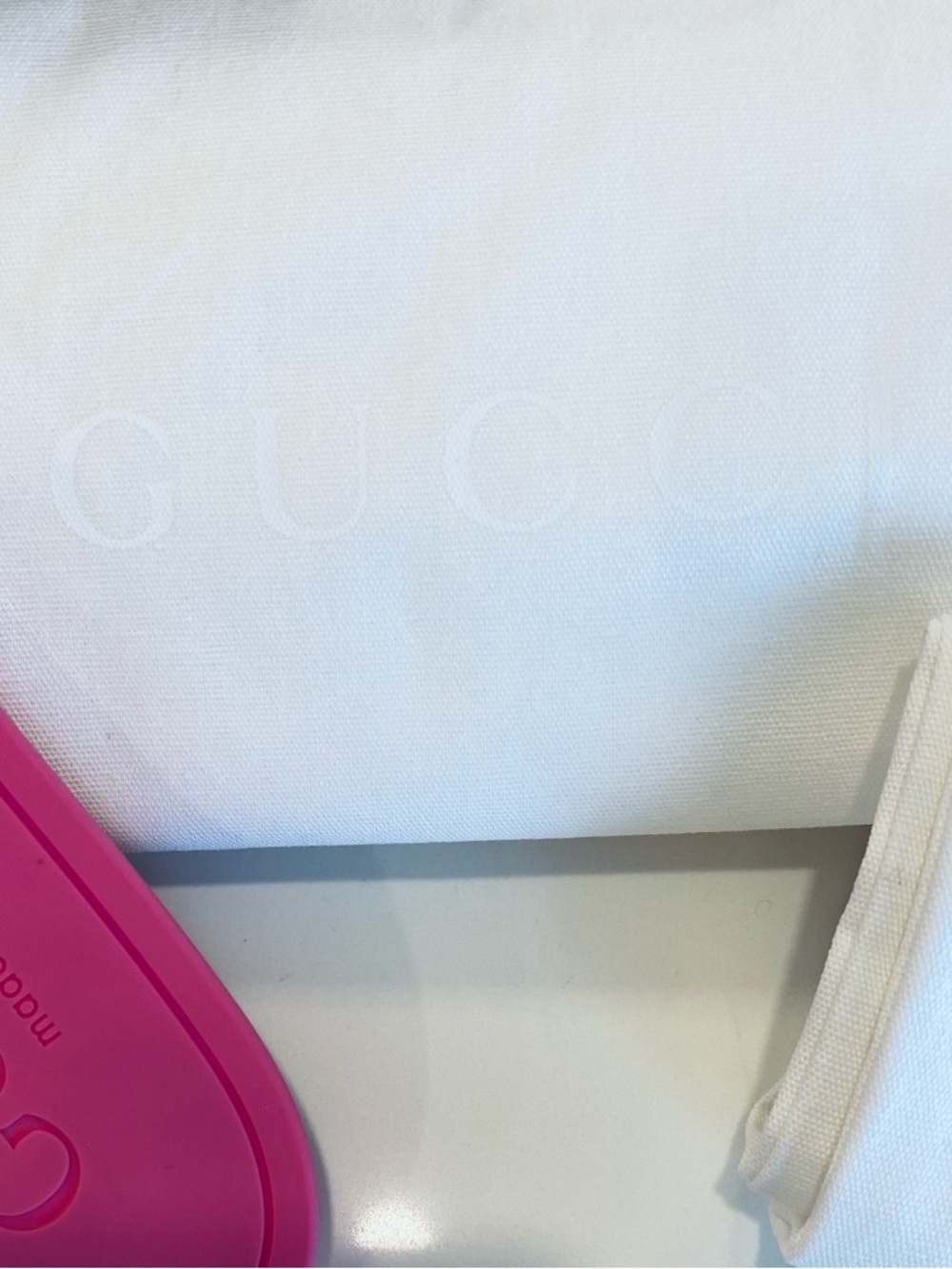 Authentic Gucci Pink Interlocking Logo Slide Sandals - Picture 5 of 8